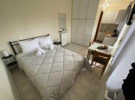 Flo's Apartment, hotel in Mesolongion