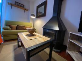 Apartamento tranquilo Vielha Centro con Parking Gratuito, ski resort in Vielha