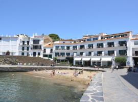 Hotel Playa Sol, hotel with jacuzzis in Cadaqués