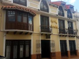 Paola Hostal, hotel en Sucre