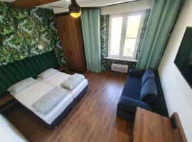 Luxurio rooms with baths, homestay in Livorno