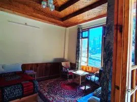 Alpine Homestay at Gadagusain