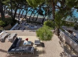 Luxury Rooms Paradise Garden, hotel in Makarska