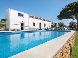 Villa Rodrigues Apartment ii, hotell med pool i Boliqueime