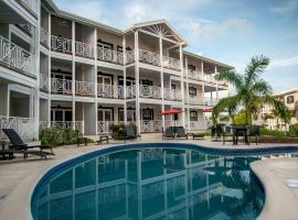 Lantana Barbados Condos, hotel i Saint James