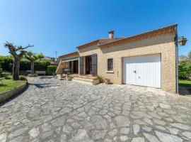 Charmante maison avec terrasse aux portes de l'Ardèche, hotell med parkeringsplass i Pont-Saint-Esprit