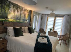 contemporary quiet countryside retreat, hotel v destinaci Horsley
