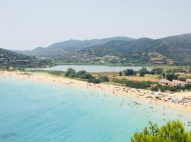 Grazioso e confortevole appartamento a Chia, holiday rental in Chia