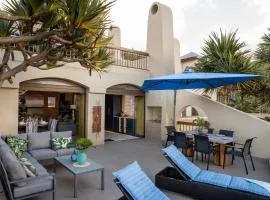 Beachfront Luxury - 2 Chaka's Place
