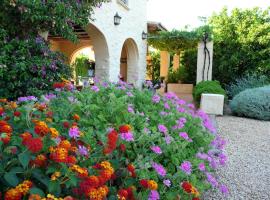 Casa rural con encanto, 4 hab con 4 baños completos en suite, piscina y campo privado, casa rural a Pedreguer