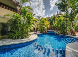 Lovely 2 bedroom serviced apartment with pool., apartment in Tulum