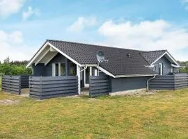 6 person holiday home in Brovst-By Traum