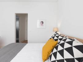 GuestReady - Costa Cabral Guesthouse, hotel in Porto