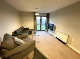 BEST PRICE! Huge 1 bed Apartment, City Centre, Single Beds or Super King, Sofabed & FREE SECURE PARKING