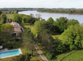 Garros, hotell i Fronsac