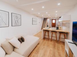 Perfect family-oriented and recently renovated townhouse in the old Antibes