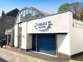 Largigi, Free Parking, Close to the Beach and Town Centre Rooms