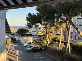 Appartement ‘’Los Pinos’’ 50m de la plage, hôtel près de la plage à Grao de Castellón