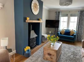 Garden House and Seabreeze Apartment Alnmouth with Private Parking close to beach, hotel near Alnmouth Golf Club, Alnmouth