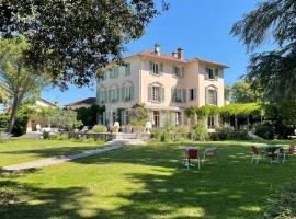 Maison d'hôtes Le Parc, hotel v destinaci Labruguière