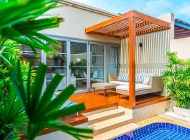 The residence resort Villa 1bdr Private Pool, hotel cerca de Tesco Lotus Supermarket Cherng Talay, Phuket