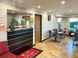 Econo Lodge Inn & Suites Corning、コーニングのホテル