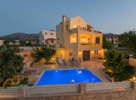 Family-villa Nikolaos with Playground, private pool & BBQ – tani hotel w mieście Roussospítion