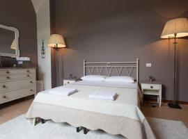 HT CASTELLO DI CAMPOLONGO, апартамент на хотелски принцип в Valfabbrica