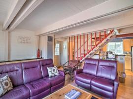 5 Mi to Snow Summit Cabin with Deck and Fireplace, מלון בביג בר לייק