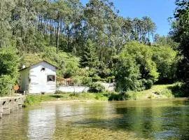 Charming House in Castelo do Neiva with Lake View B