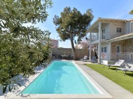 Lagonisi luxurious residence Ruby's Pool Villa, hotel with parking in Lagonissi