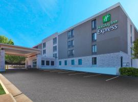 Holiday Inn Express Fairfax-Arlington Boulevard, an IHG Hotel, Hotel in Fairfax