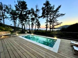 Villa piscine Sagone Paradise avec magnifique vue mer, hotel in Sagone