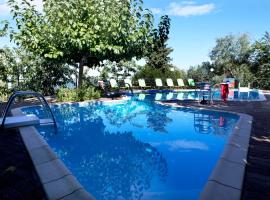 Dafnoudi Hotel Apartments, serviced apartment in Fiskardo