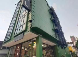 VIVA LA VIDA HOTEL, khách sạn ở Huai Khwang, Bangkok