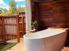 GRAPE JUICE STUDIOs 4km to Town & Beaches, serviced apartment in Margaret River