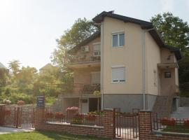 Cicvaric rooms, guest house in Virpazar