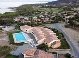 residence baia sant anna con piscina, apartment in Tanaunella