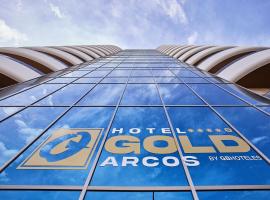 Hotel Gold Arcos 4 Sup - Built in May 2022, hotel en Benidorm
