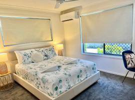 Lux in Bundy - Wifi, AC, Netflix and comfort, Hotel in Bundaberg