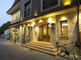 Resa Hotel Göcek โรงแรมในเกอเจค