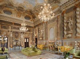 Grand Hotel Continental Siena - Starhotels Collezione, hotel v Sieně