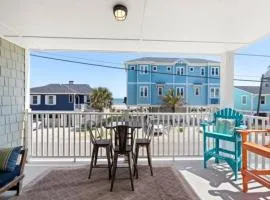 Laid Back By The Sea - Steps from the beach with amazing ocean views, Parking for 2 included, condo