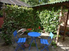 self-contained private apartment, apartment in Barnet