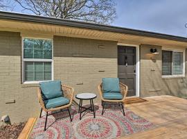 Cozy Murfreesboro Home with Furnished Patio!, hotell sihtkohas Murfreesboro