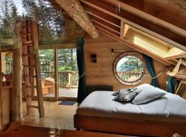 Cabanes des Volcans, cabin in La Tour-dʼAuvergne