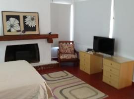 Casita Misol con piscina exclusiva y 100 mts del rio, budgethotel i Villa Carlos Paz