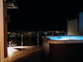 Bagoly Wellness Apartman 2, hotel v destinaci Pécs