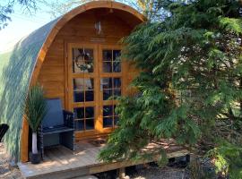 Pinkys Pod at Rock Lodge, luxe tent in Alnwick