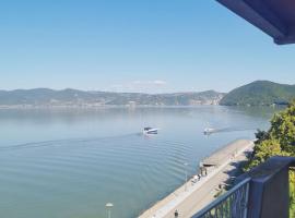Dunavska panorama, smeštaj na plaži u gradu Golubac